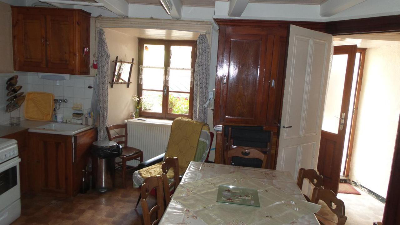 Maison De Famille Au Plateau Du Mezenc Les Vastres Esterno foto