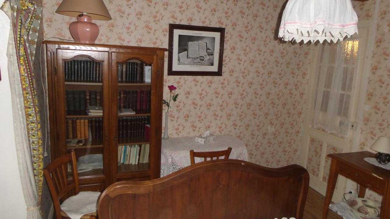 Maison De Famille Au Plateau Du Mezenc Les Vastres Esterno foto